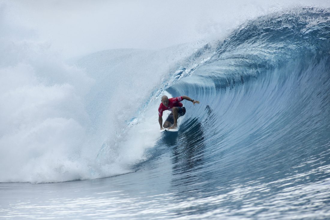Kelly Slater scores a perfect heat with two ten point rides in Heat 2 of Round Five at the Billabong Pro Tahiti.