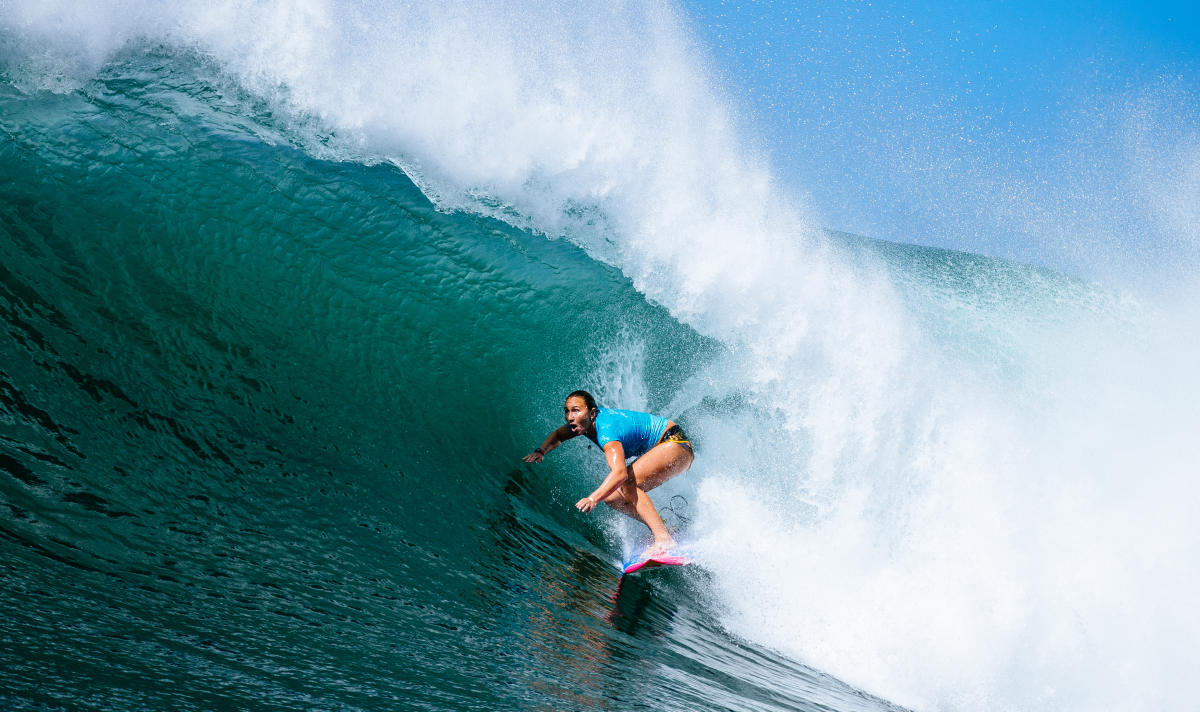 carissa moore wins beachwaver maui pro with perfect 10