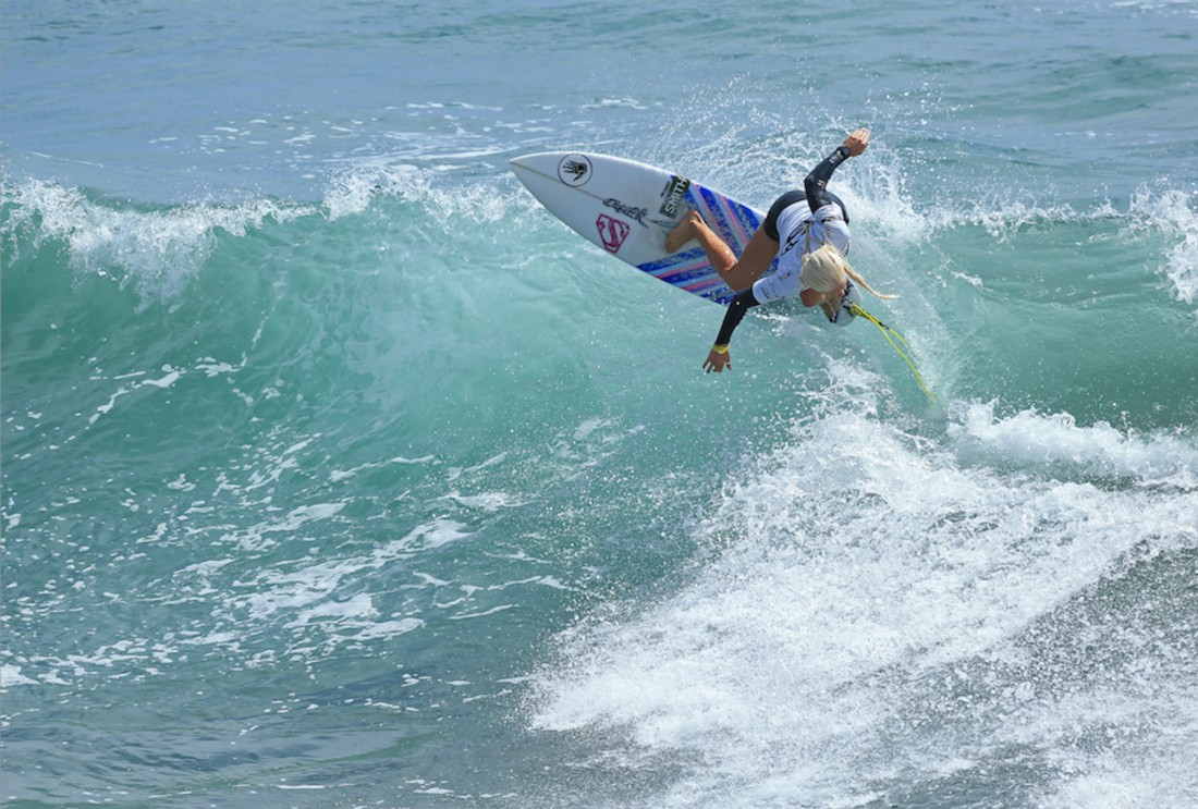 Tatiana Weston-Webb wins Supergirl Pro - Freesurf Magazine